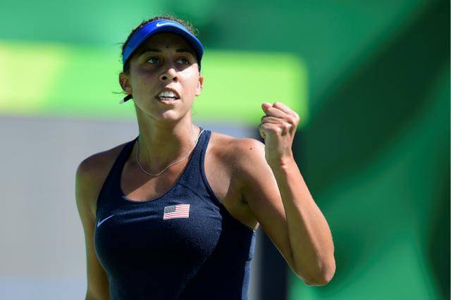 迷聚集在老 迷聚集在老